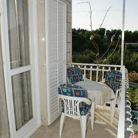 Appartement With A Parking Space Mirca, Brac - 730 *